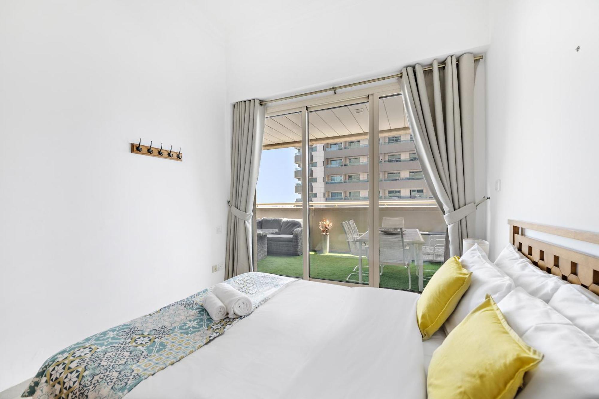 Apartment Vayk - Vibrant 1 Bd In The Marina With Spacious Terrace